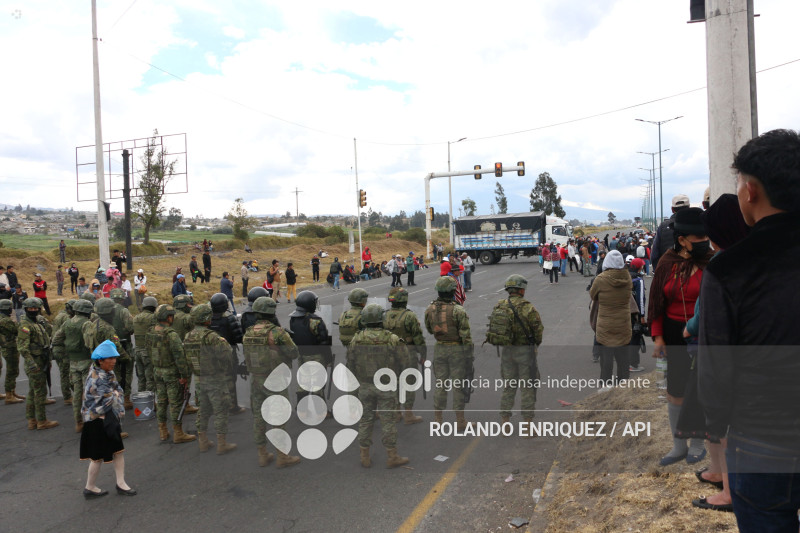 INDIGENAS PANAMERICANA LATACUNGA