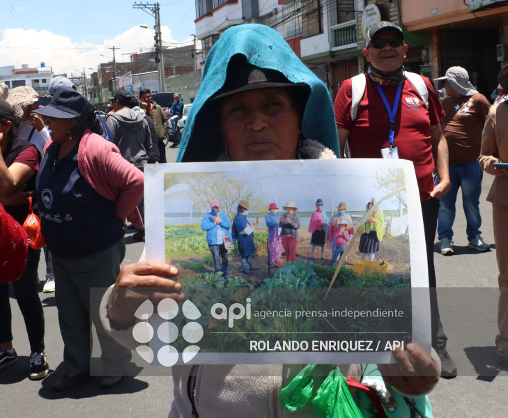 MARCHA CONAIE LATACUNGA