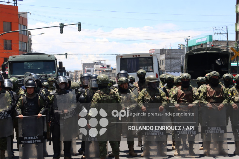 MARCHA CONAIE LATACUNGA