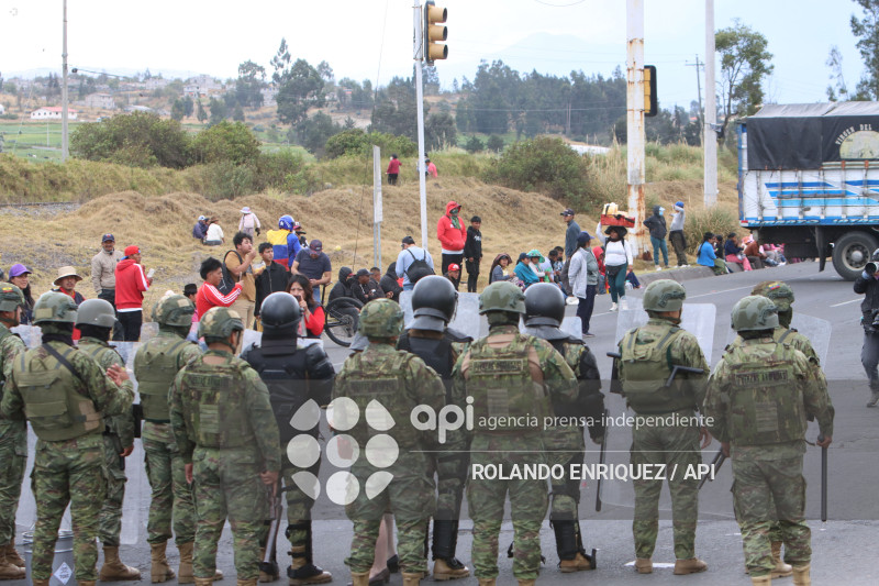 INDIGENAS PANAMERICANA LATACUNGA