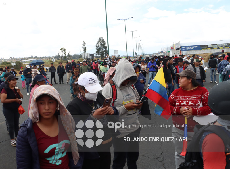 INDIGENAS PANAMERICANA LATACUNGA