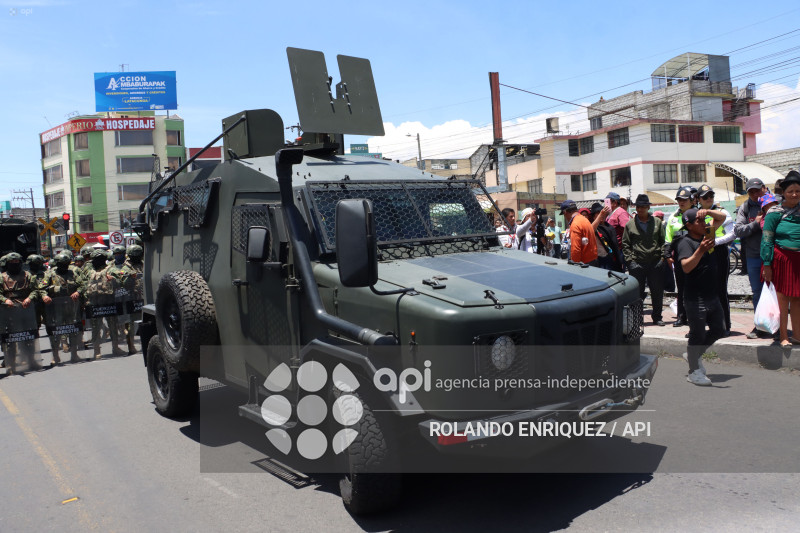 MARCHA CONAIE LATACUNGA