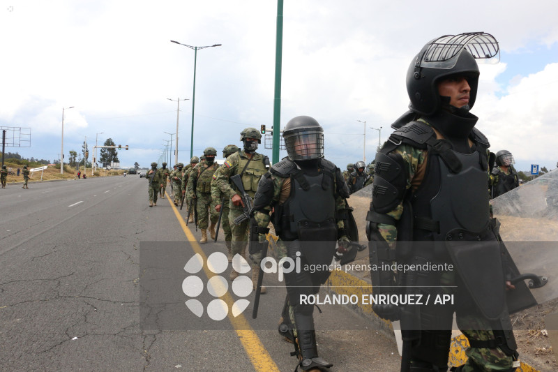 INDIGENAS PANAMERICANA LATACUNGA