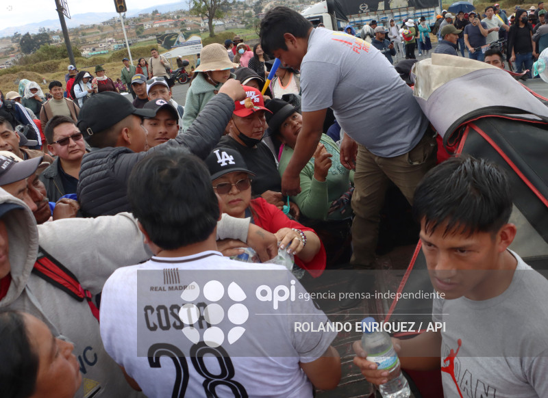 INDIGENAS PANAMERICANA LATACUNGA