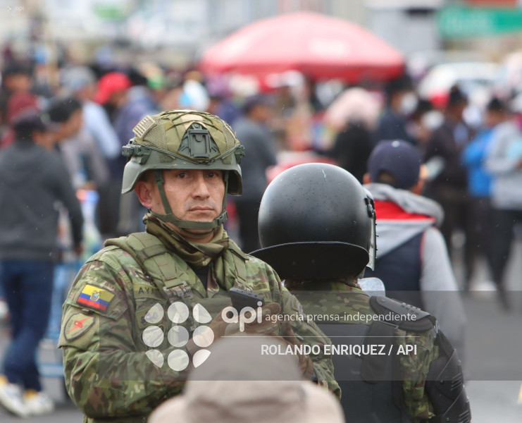 INDIGENAS PANAMERICANA LATACUNGA