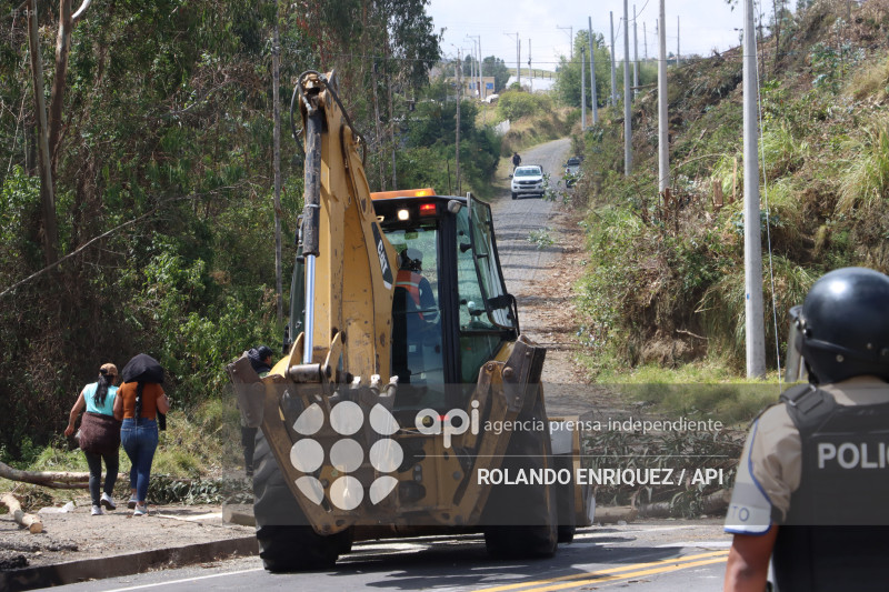 CIERRE VIAL TABACUNDO  EL CAJAS