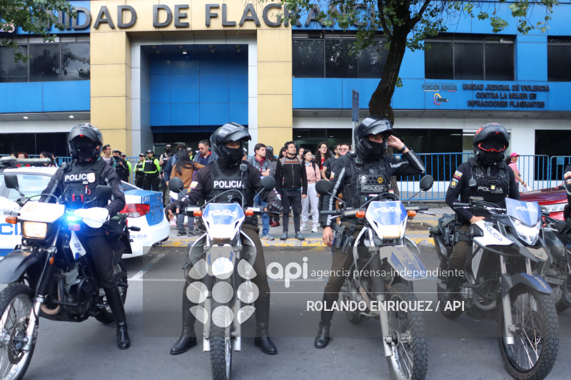 ESTUDIANTES DE LA CENTRAL PROTESTAN FISCALIA DE FLAGRANCIA