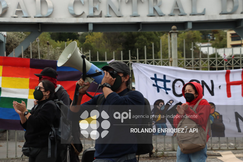 ESTUDIANTES DE LA CENTRAL PROTESTAN FISCALIA DE FLAGRANCIA