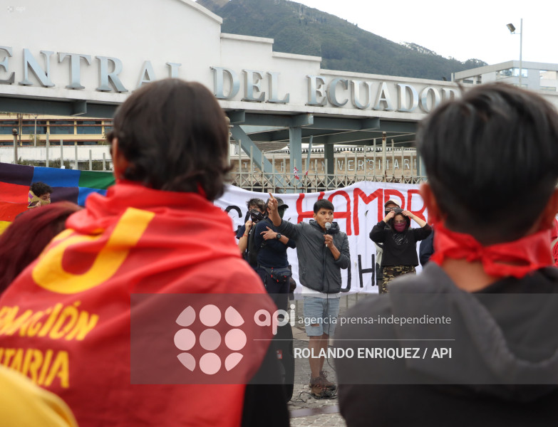 ESTUDIANTES DE LA CENTRAL PROTESTAN FISCALIA DE FLAGRANCIA