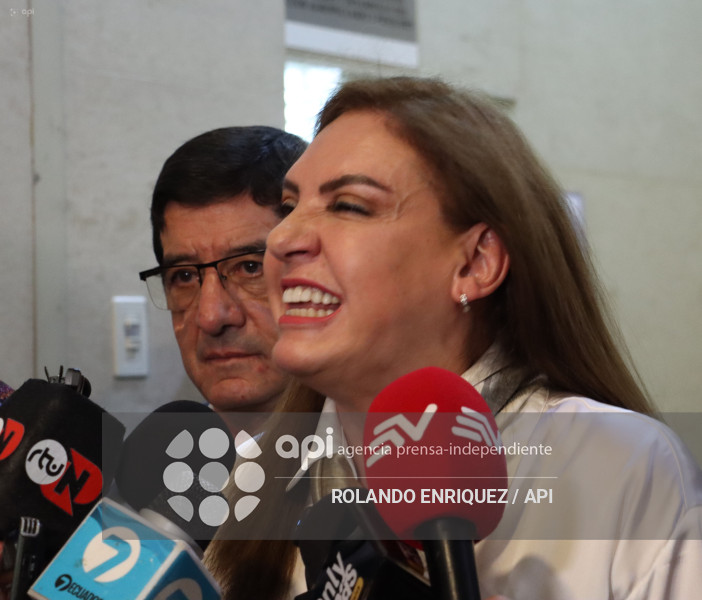 COMISION DE ETICA RECOMIENDA DESTITUCION DE NURIA BUTIÑA