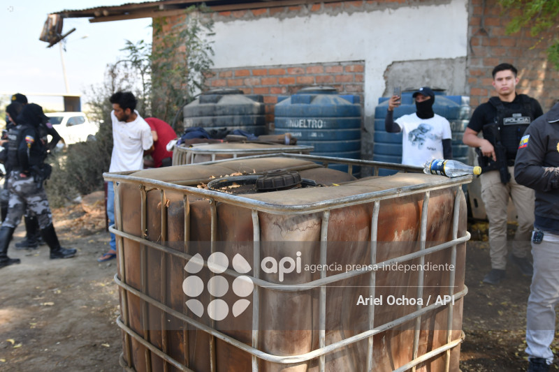 MANTA-DECOMISO-COMBUSTIBLE