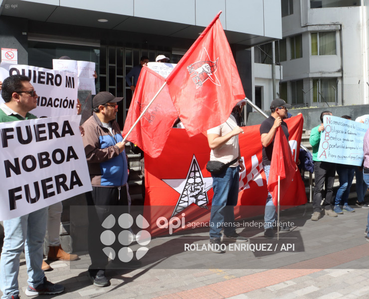 EX TRABAJADORES PETROECUADOR PROTESTA