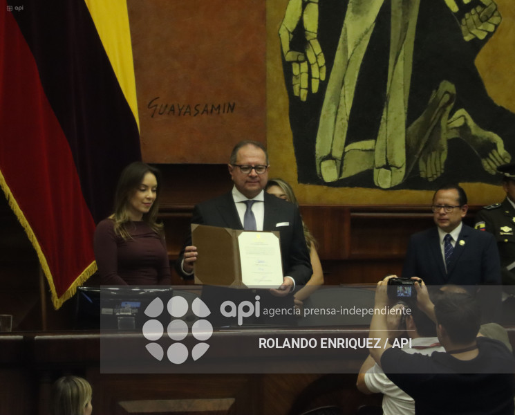 ASAMBLEA POSESIONA A FABIAN FABARA JUDICATURA