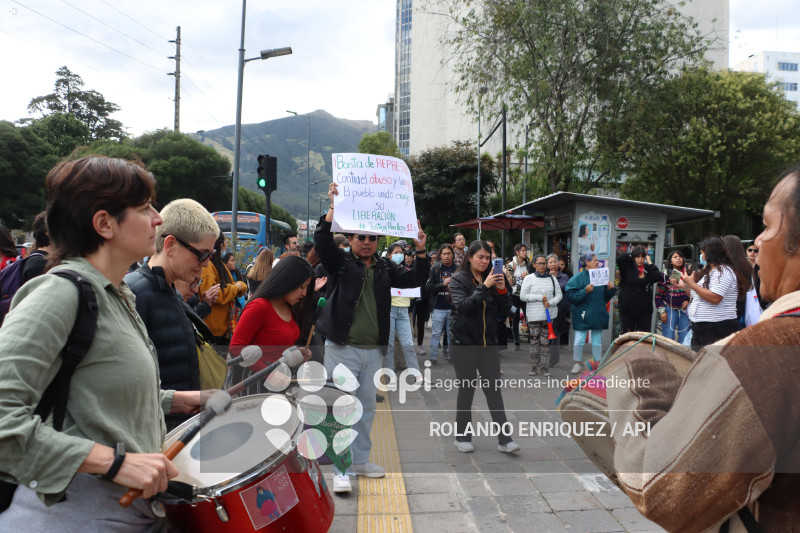 PLANTON EN FISCALIA POR DETENIDOS EN EL PARO