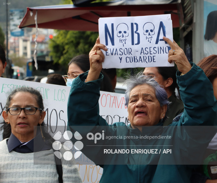 PLANTON EN FISCALIA POR DETENIDOS EN EL PARO