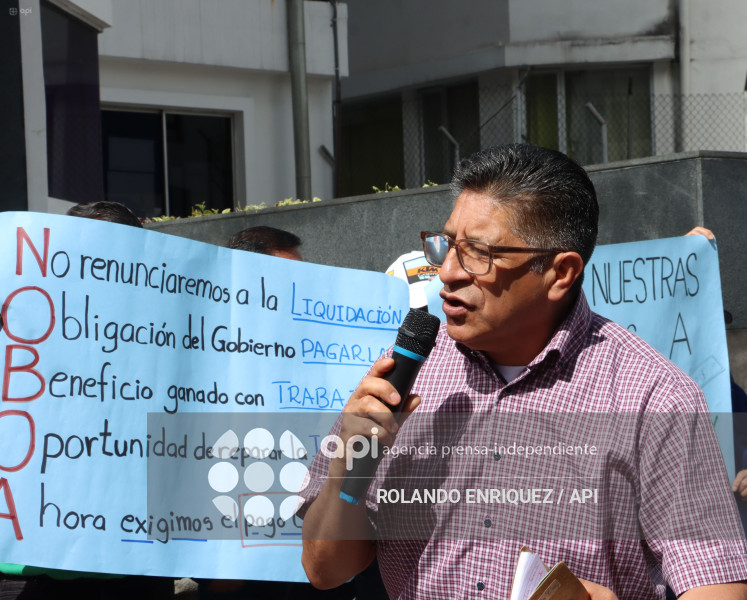 EX TRABAJADORES PETROECUADOR PROTESTA