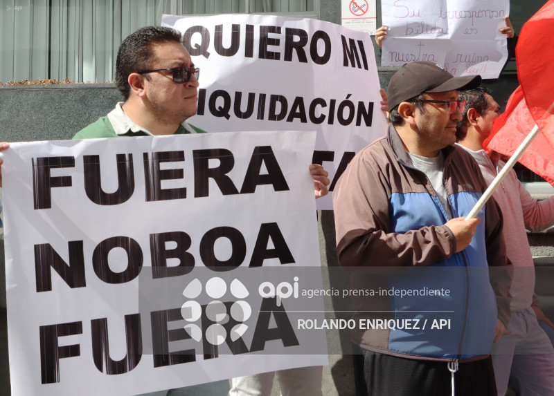 EX TRABAJADORES PETROECUADOR PROTESTA