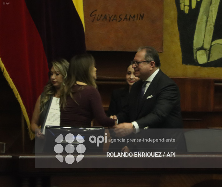 ASAMBLEA POSESIONA A FABIAN FABARA JUDICATURA