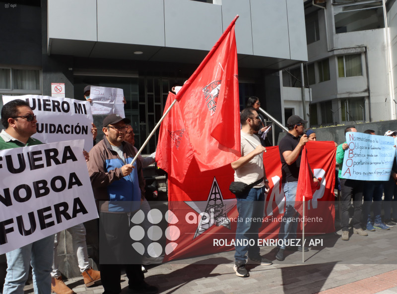 EX TRABAJADORES PETROECUADOR PROTESTA