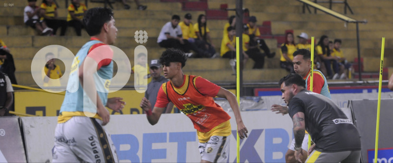 FBL-LIGAECUABET-BARCELONA-AUCAS