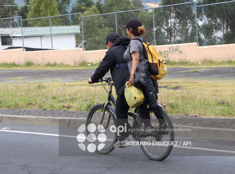 PARO DIFICULTA LA MOVILIDAD EN TABACUNDO