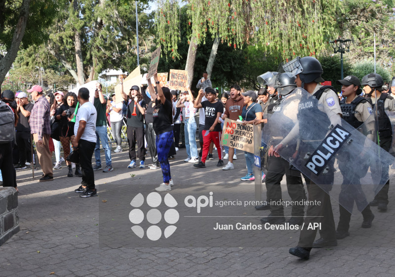 MARCHA-IBARRA-DANIEL NOBOA-PARO NACIONAL-MANIFESTACIONES