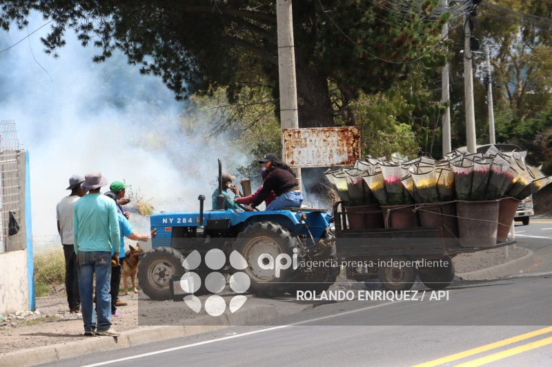 PARO DIFICULTA LA MOVILIDAD EN TABACUNDO