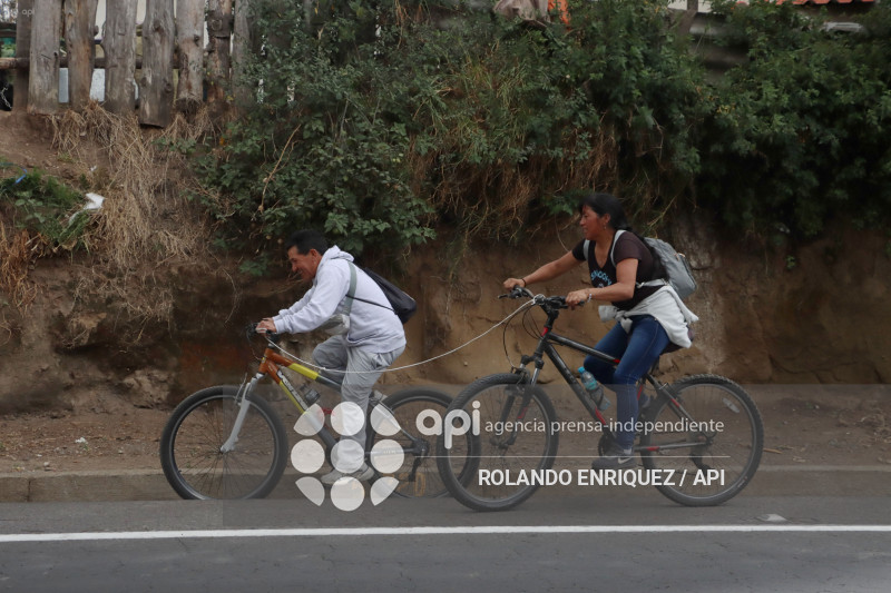 PARO DIFICULTA LA MOVILIDAD EN TABACUNDO