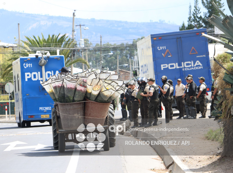 PARO DIFICULTA LA MOVILIDAD EN TABACUNDO