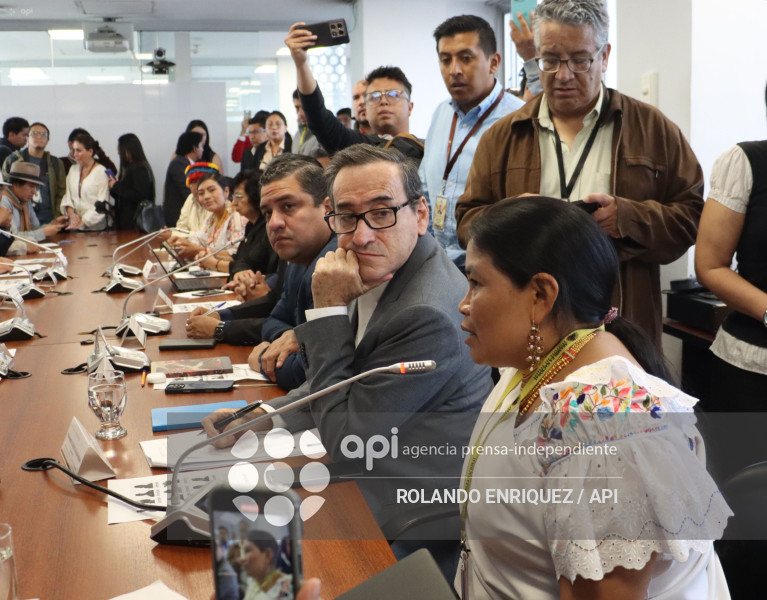 FAMILIARES DETENIDOS PARO COMISION GARANTIAS CONSTITUCIONAL