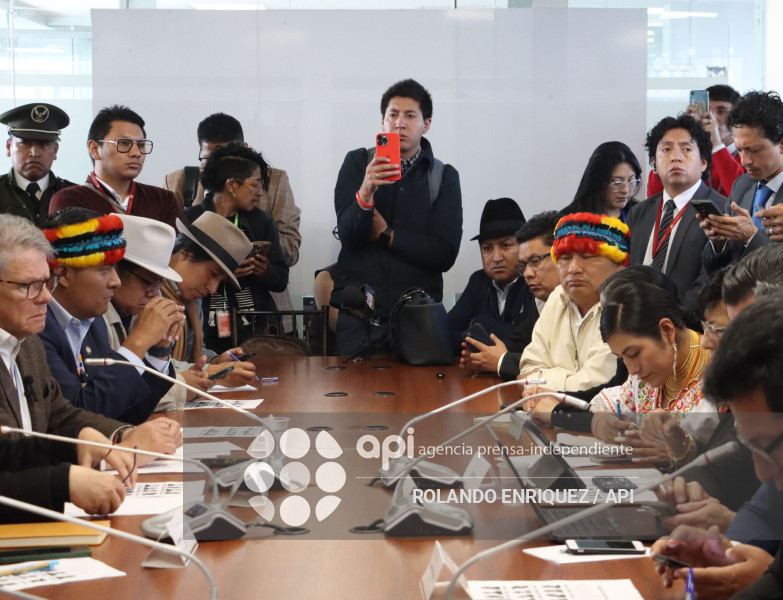 FAMILIARES DETENIDOS PARO COMISION GARANTIAS CONSTITUCIONAL