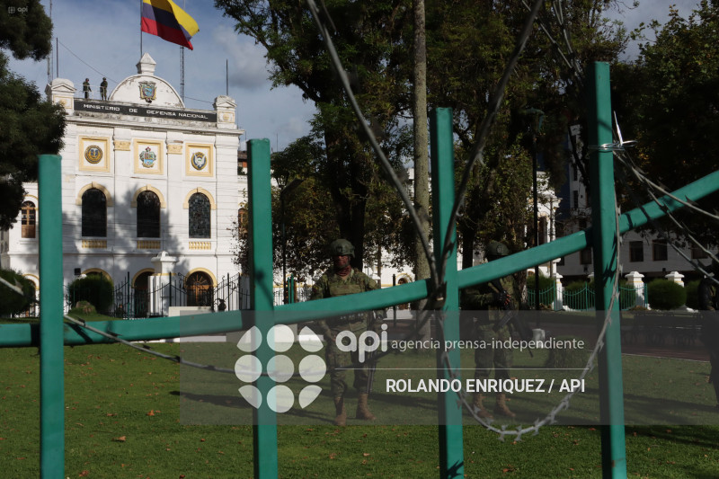 PLANTON MINISTERIO DE DEFENSA