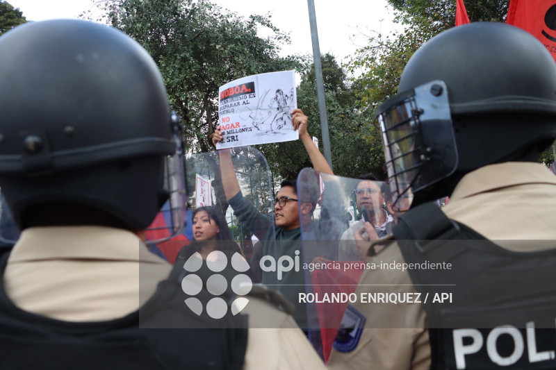 PLANTON MINISTERIO DE DEFENSA