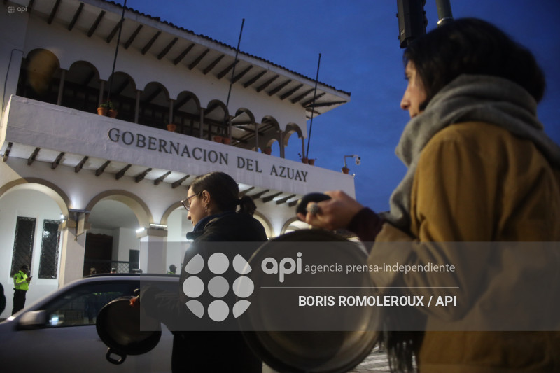 CUENCA-PROTESTA DE CACEROLAS-GOBIERNO