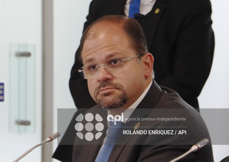 REINBERG COMISION ASUNTOS INTERNACIONALES