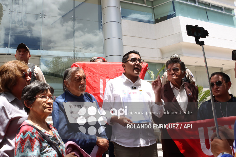 UNE DEMANDA INCONSTITUCIONALIDAD