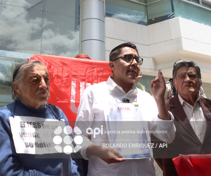 UNE DEMANDA INCONSTITUCIONALIDAD