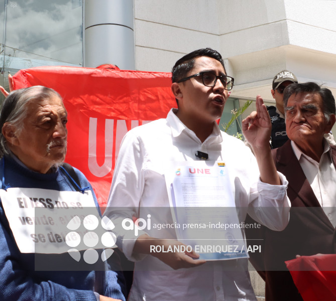 UNE DEMANDA INCONSTITUCIONALIDAD