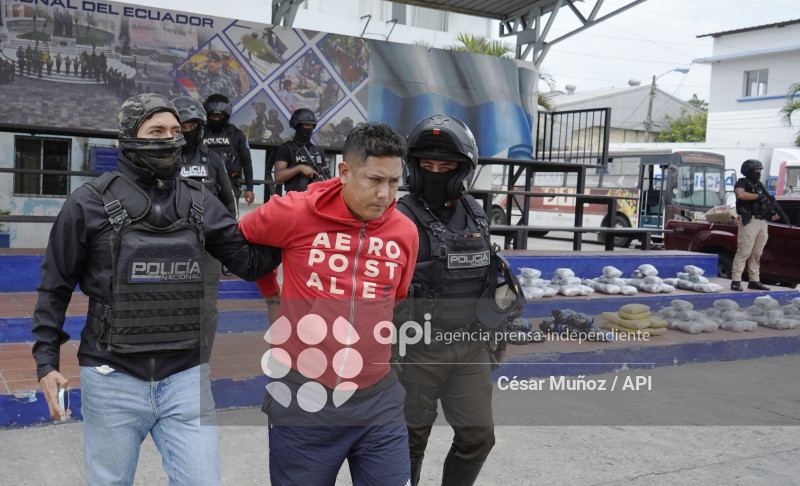 GYE-INCAUTACION BLOQUES MARIHUANA