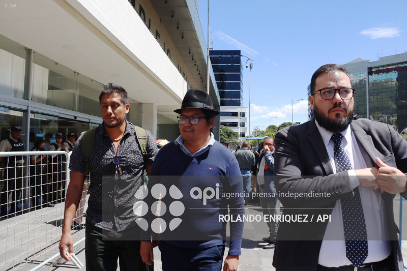 APAWKI CASTRO DEMANDA CONGELACION CUENTA