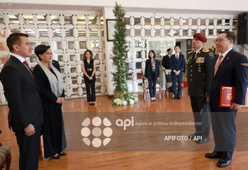 CUENCA-PRESIDENTE DANIEL NOBOA-CREDENCIALES
