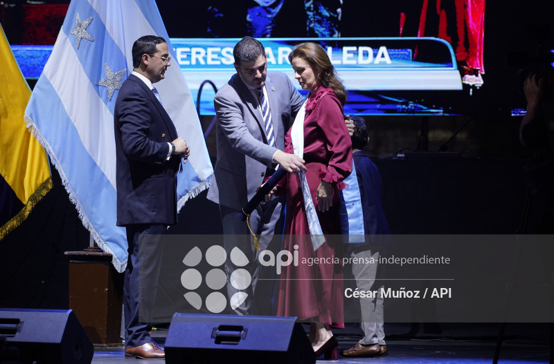 GYE-SESION SOLEMNE-AQUILES