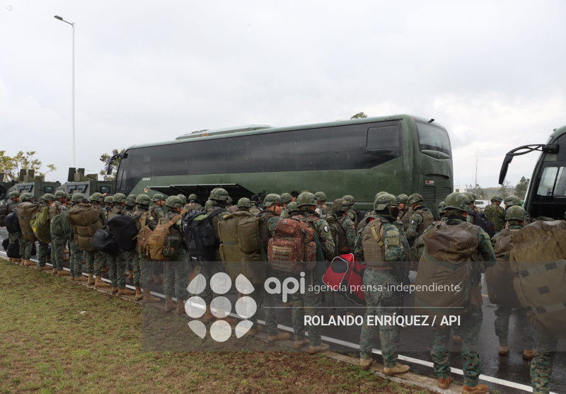 LLEGADA REFUERZOS MILITARES A QUITO