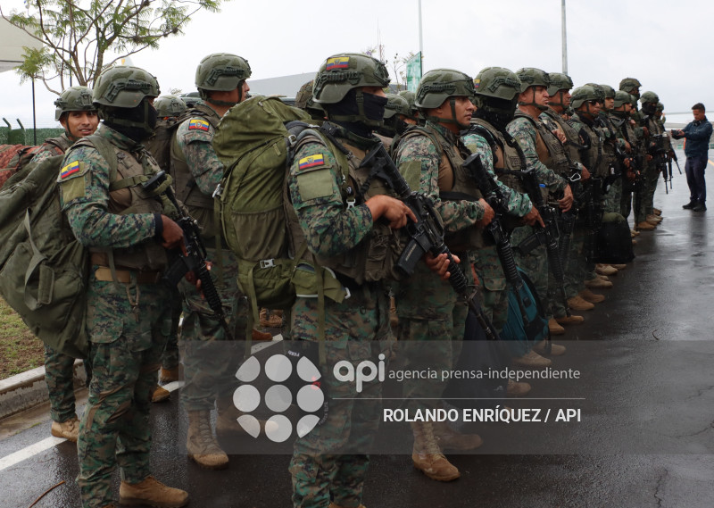 LLEGADA REFUERZOS MILITARES A QUITO