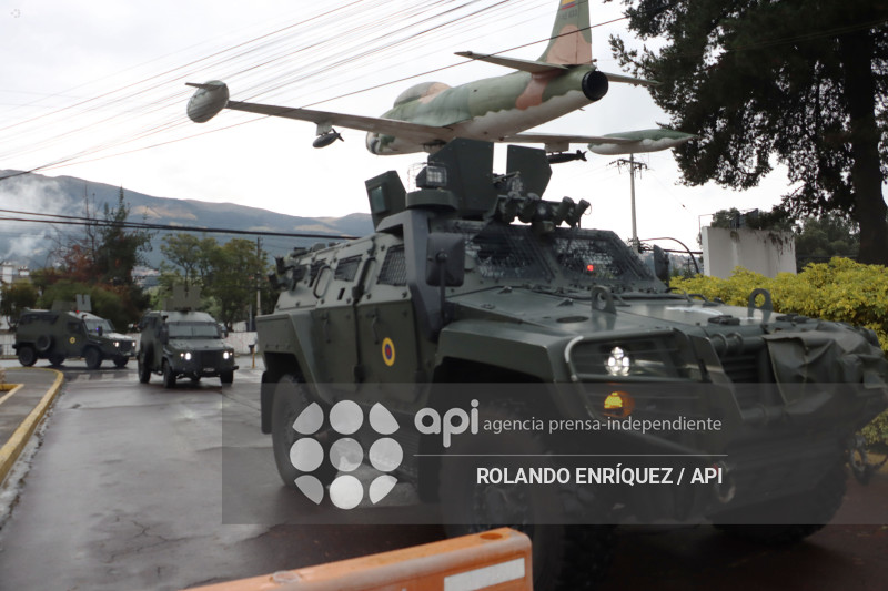 LLEGADA REFUERZOS MILITARES A QUITO