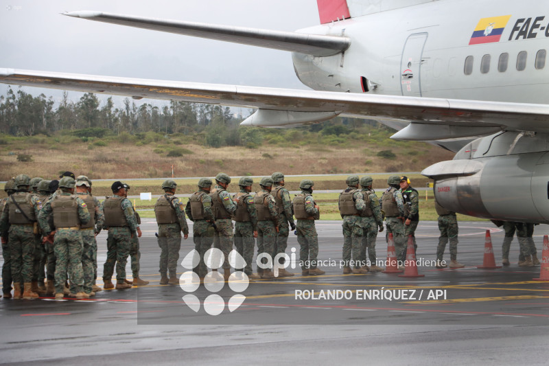 LLEGADA REFUERZOS MILITARES A QUITO