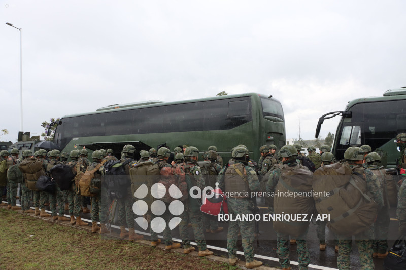 LLEGADA REFUERZOS MILITARES A QUITO