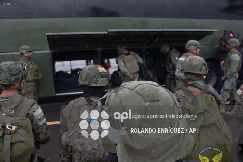 LLEGADA REFUERZOS MILITARES A QUITO