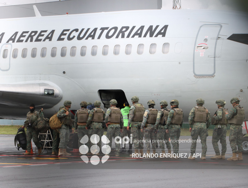 LLEGADA REFUERZOS MILITARES A QUITO