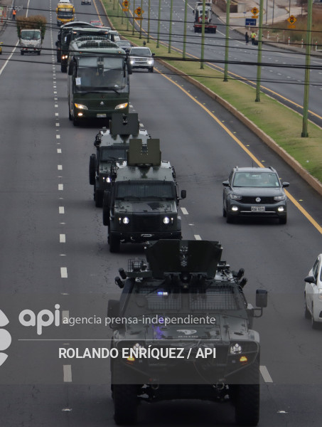 LLEGADA REFUERZOS MILITARES A QUITO